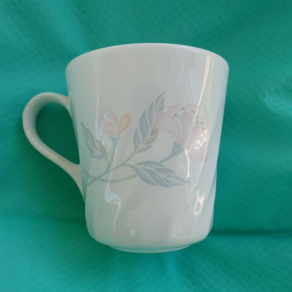 Corelle Coordinates Pink Trio Mug White Floral Swirl Coffee Cup Vintage USA